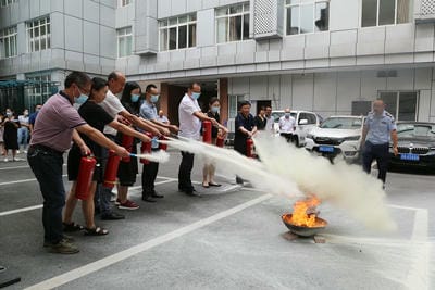遵守清静生产法 当好第一责任人 ——地矿集团“清静生产月”系列主题活动报道（一）_下层动态_新闻中心_凯时凯时首页有限责任公司