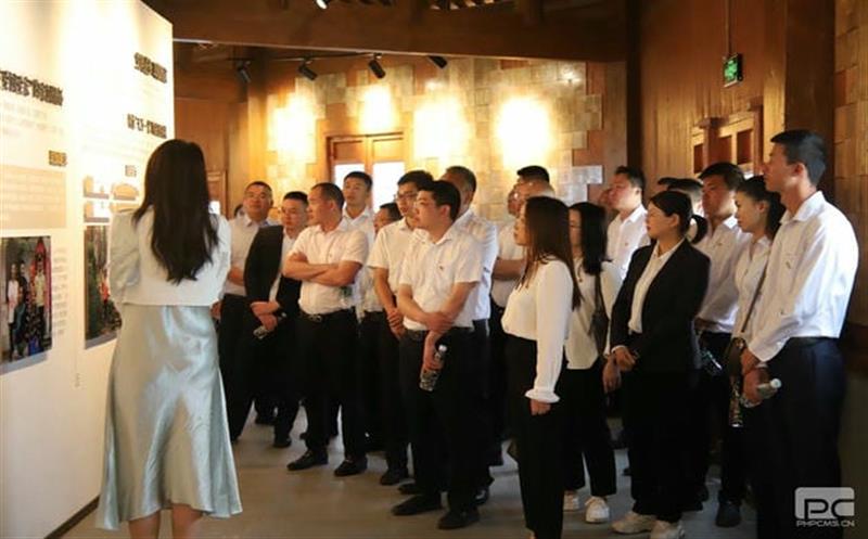 四川凯时凯时首页二八一大队党委在西昌家风馆开展“弘扬清廉家风，，传承清廉家训”警示教育活动