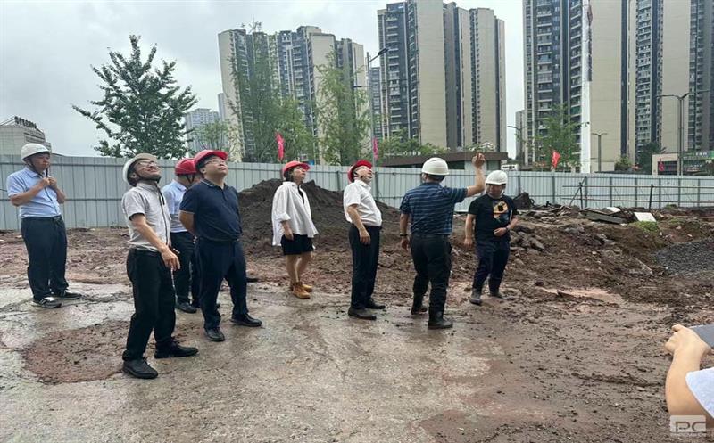泸州高新区党工委副书记、管委会主任 张程一行莅临富贵里项目调研指导事情