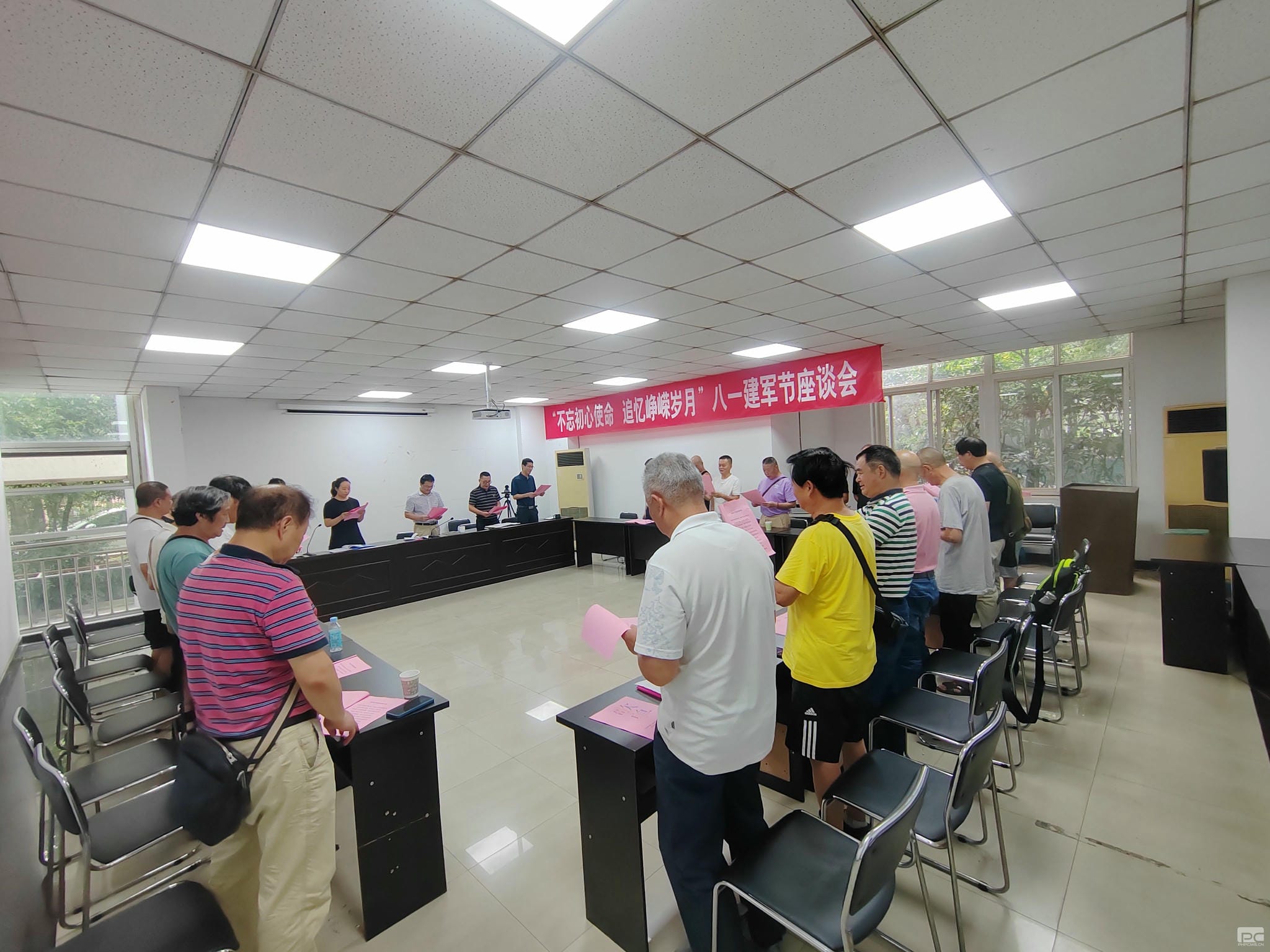 成都探矿开展“八一”建军节慰问活动_下层动态_新闻中心_凯时凯时首页有限责任公司