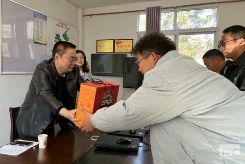 节前慰问暖人心  清静检查保稳固_下层动态_新闻中心_凯时凯时首页有限责任公司