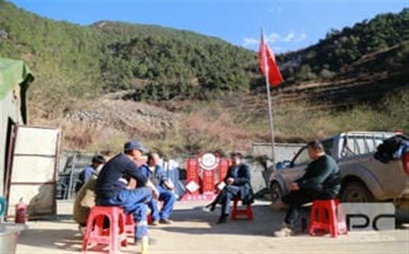 华锋钻探开展“走下层、送温暖” 慰问活动