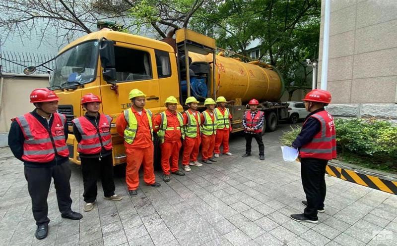 中成集团“五一”时代顺遂完成省自然凯时凯时首页厅驻地排水管网病害治理项目
